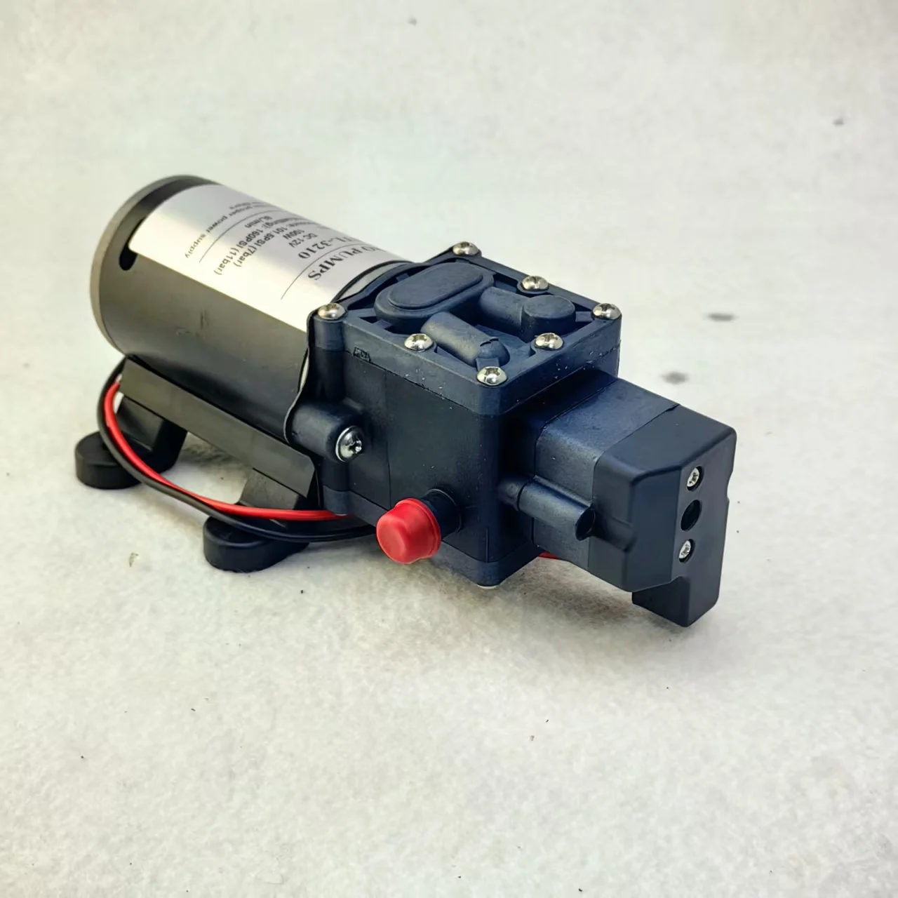 12V 100 Watt High Pressure DC Small Water Pumps 100 PSI 8 L/min Automatic Pressure Switch Diaphragm Self-Priming Pump