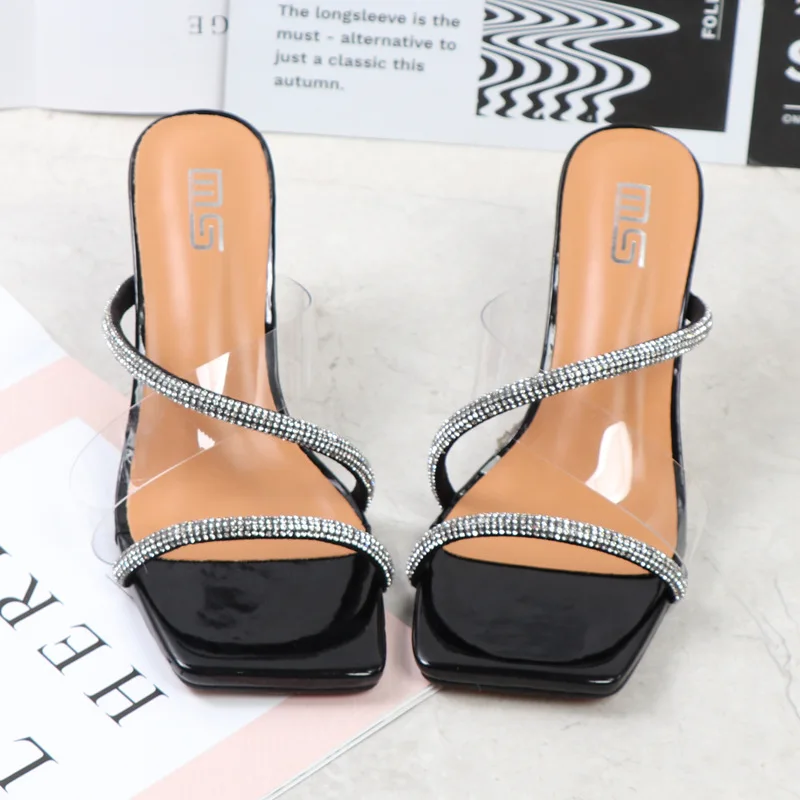 Glitter Slides scarpe pantofole da donna Outdoor Pantofle Heeled Mules Low Jelly 2024 High Thin Basic Rubber Crystal Sexy Rome Autum