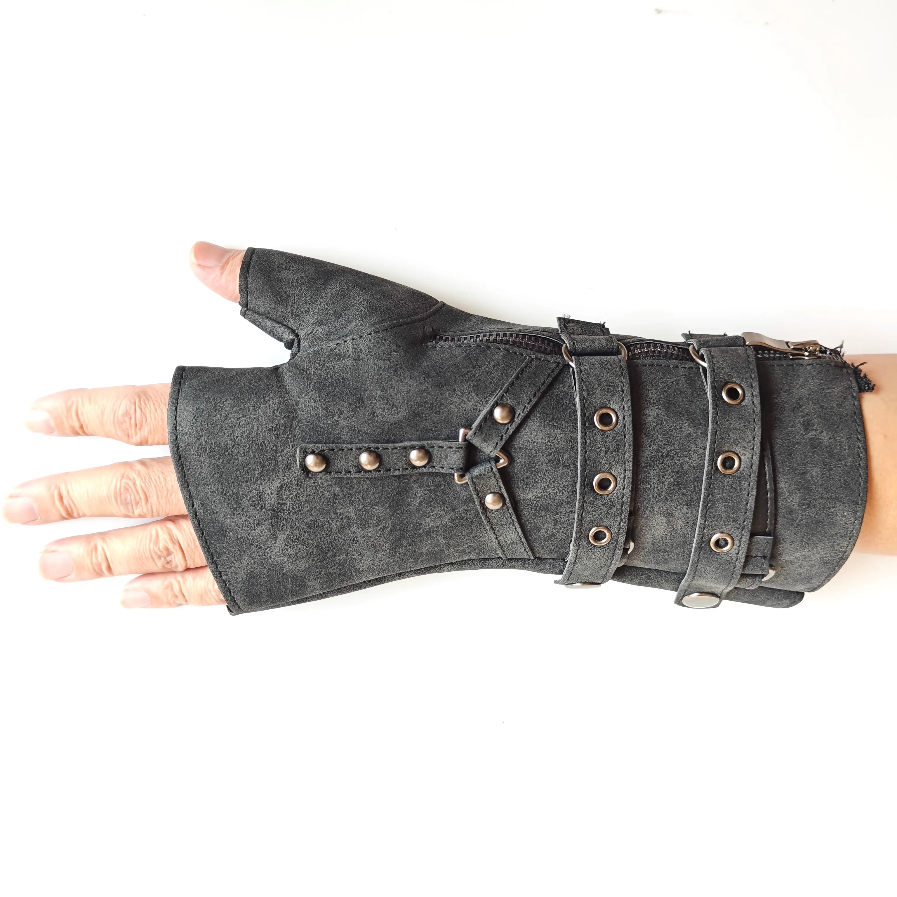 Steampunk, Rivet Belt Buckle Gloves, Retro, Gothic, Leaky Finger Locomotive Bracers