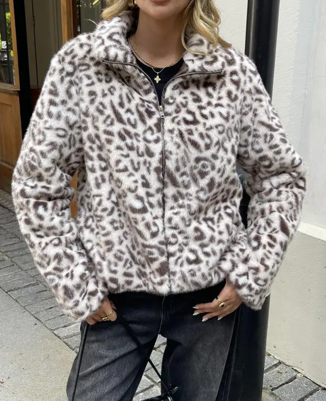 

Women's Clothing 2025 Autumn and Winter Elegant Leopard Print Plush Long Sleeved Coat Jacket Fashionable Loose Retro Jacket