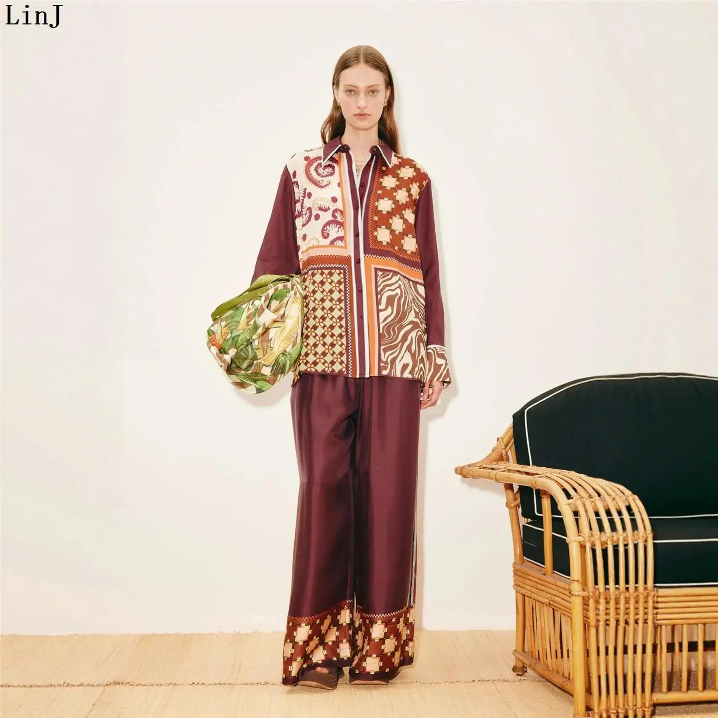 Casual Vacation Women's Two-Piece Set LinJ2026 Long Sleeve Court Style Polyester Fashion Ensemble for Office And All Seasons