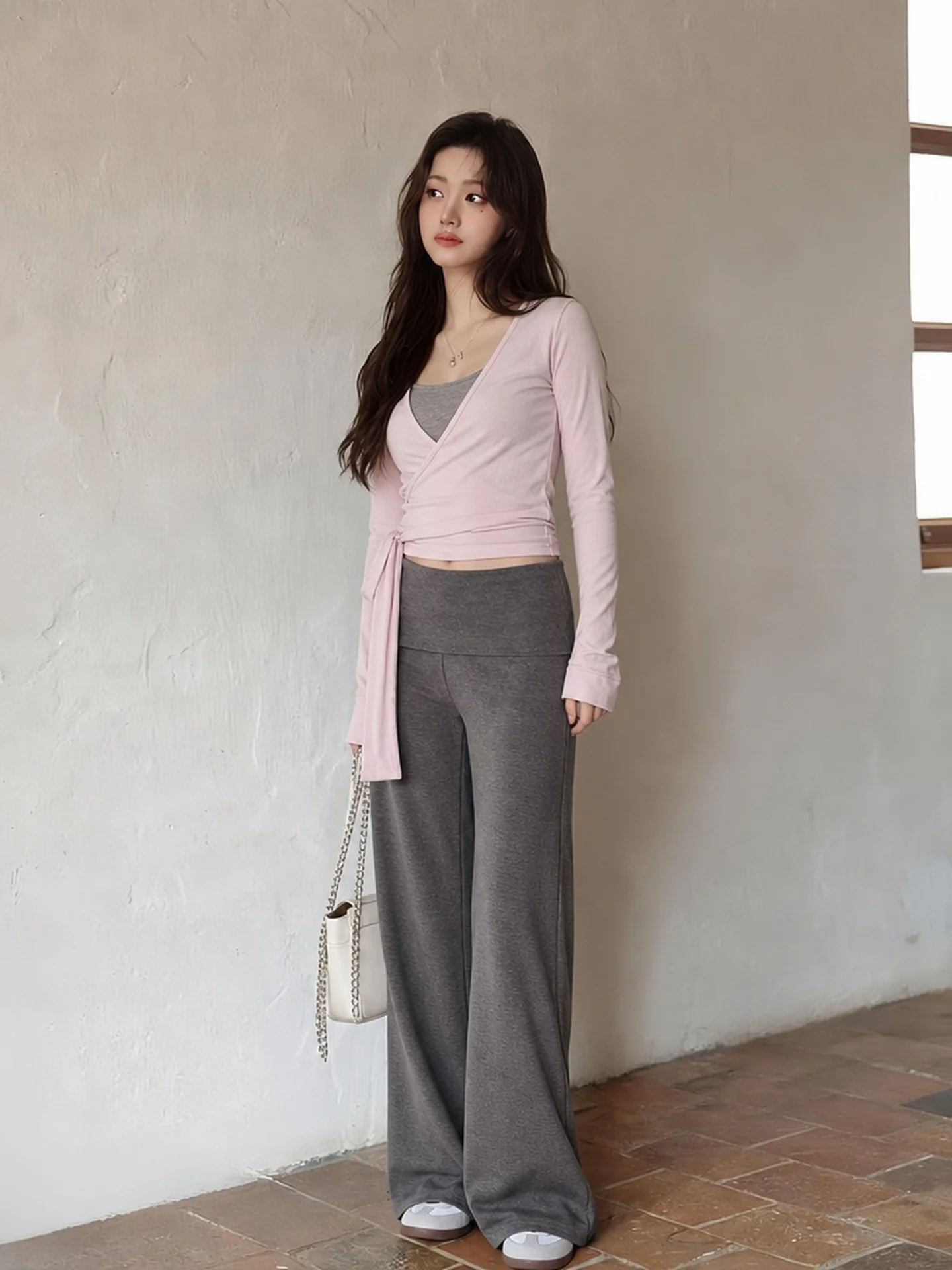 completo-da-tre-pezzi-in-stile-coreano-ideale-per-il-tempo-libero-composto-da-top-aderente-in-vita-pantaloni-casual-e-un-tocco-di-moda-perfetto-per-l’autunno