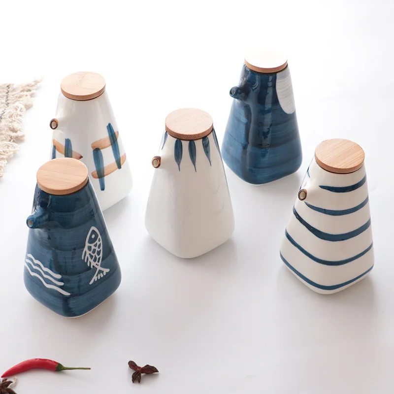 Hand-painted Ceramic Soy Sauce Bottle 220ML Vinegar Cruet Japanese Porcelain Oil Bottle Organic Kitchen Food Seasoning Dispenser