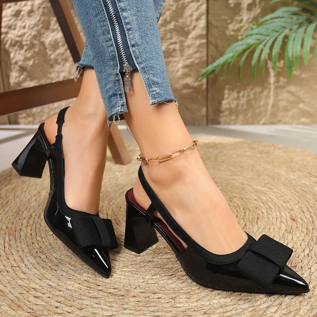 2026 Summer New Style Square Heel Women's High Heels Sexy Pointed Toe Casual Platform Shoes Fashionable Bow Mary Jane Sandals image 6