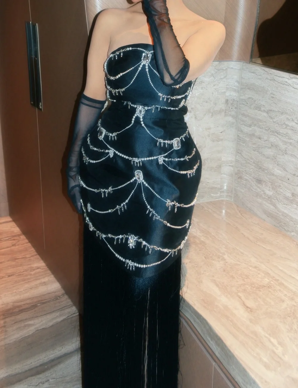 

Customized High Quality Charmeuse Pleat Sequined Straight Strapless Long Bespoke Occasion Party Dresses Exquisite