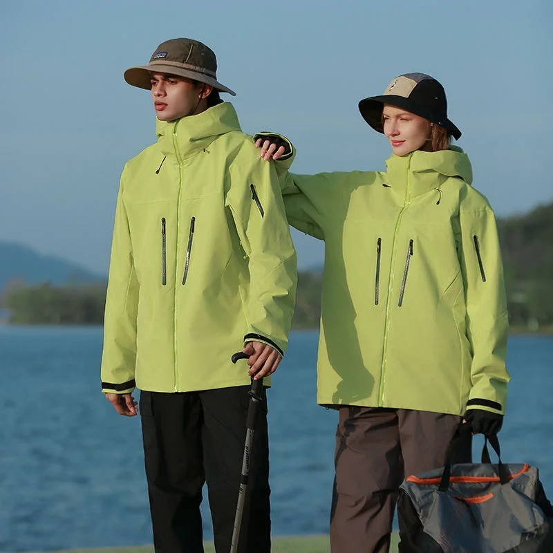 

Couple's Charge Jacket 2025 New Outdoor Sports Windproof Waterproof Breathable Hooded Casual Quality Camping Hiking Windbreaker