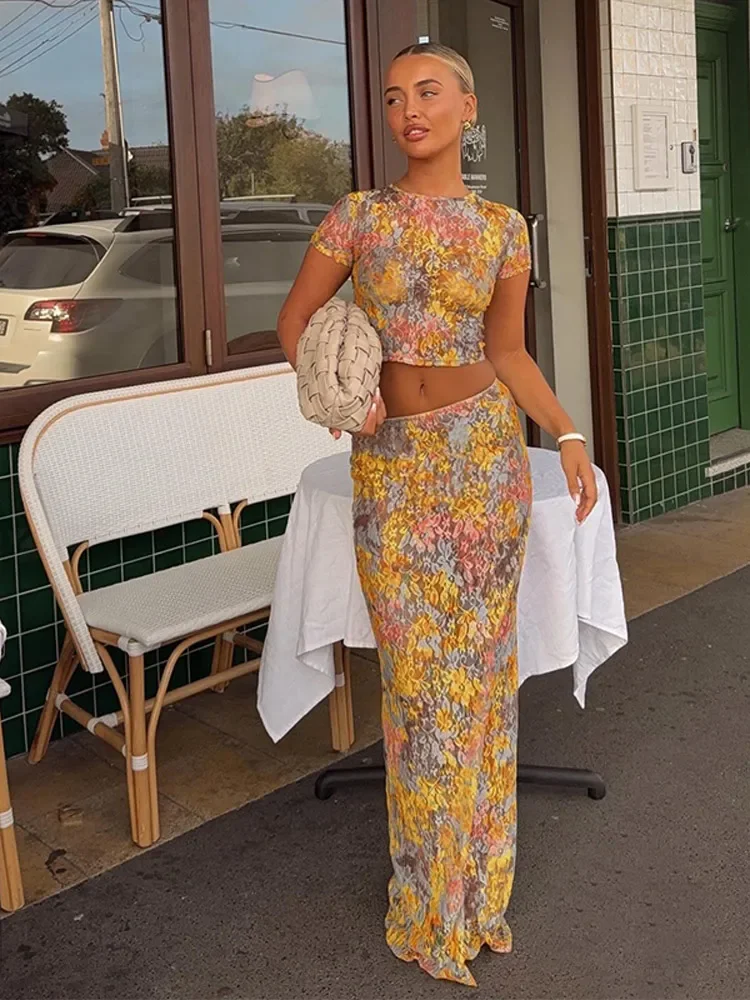 

Fashion Printed Skirt Suit Women Chic Short Sleeve Round Collar Bodycon Short Top 2 Piece Set New High Street Ladies Outfit