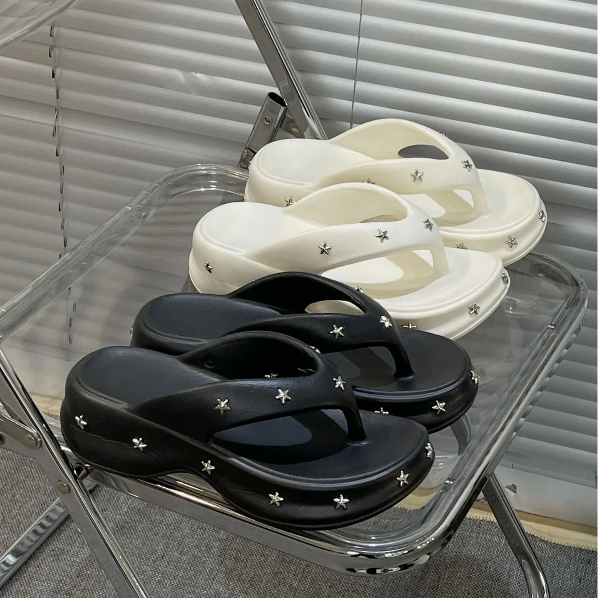 

Summer Women Punk Flip Flops Garden Shoes Star Decoration Slippers Outdoor Clogs Street Beach Slippers Casual Indoor Home Shoes