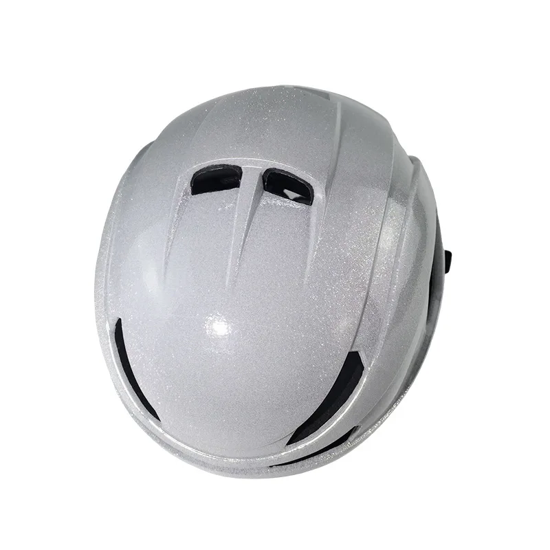 Minimalist Road Bike Helmet Featuring An Integrated Breathable Design Suitable for Skateboarding and Speed Skating Adjustable