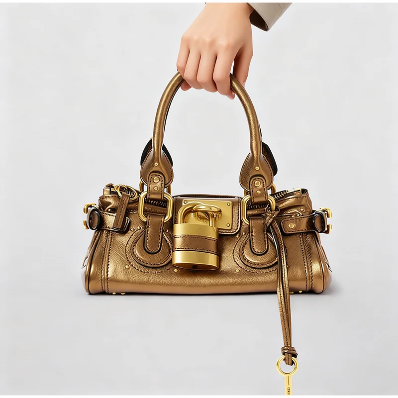 กระเป๋าสะพายไหล่ผู้หญิงแบรนด์เรโทร ดีไซน์หัวเข็มขัดหรูหรา กระเป๋าสะพายข้างหนังคุณภาพดี สายโซ่ พร้อมตัวล็อคสีทอง กระเป๋าถือสุภาพสตรี
