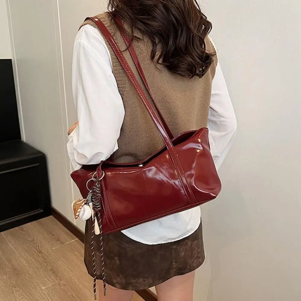 الكورية نمط بوسطن وسادة حقيبة بلون الأقلية تصميم بو زلابية حقيبة التنقل مع قلادة الرجعية حقيبة تحت الإبط الفتيات