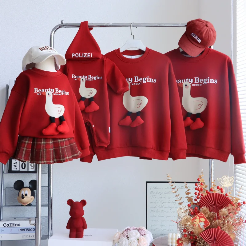 

NEW YEAR Red Family of Four Hoodies Baby Romper for Father Mother Daughter Son Clothing Adult Kids Plus Velvet Hooded Sweatshirt