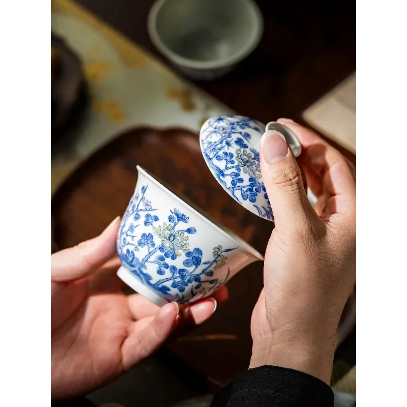 Ceramic blue and white exquisite cover bowl teacup master cup single high-end Kung Fu tea making set