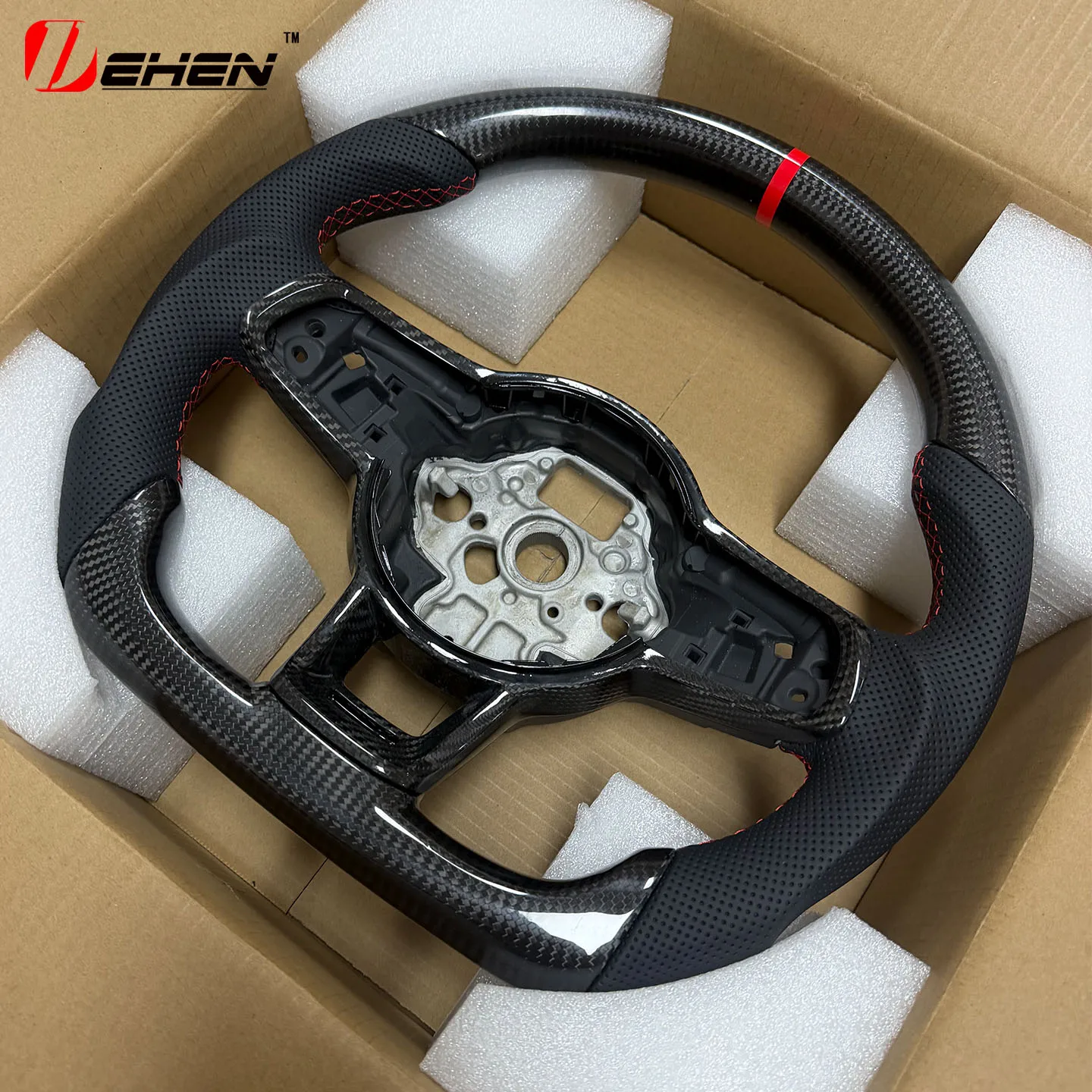 Original Steering Wheel and cover plate Upgrade Suitable For Volkswagen Golf 7 7.5 GTI Perforated Leather Carbon Fiber Material