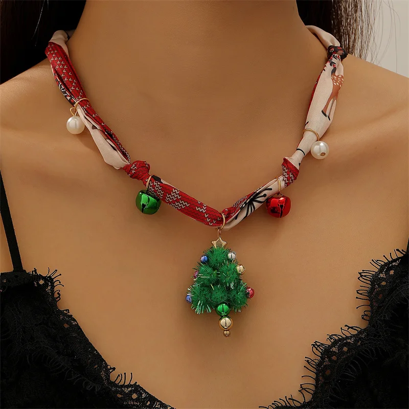 

Creative Red Ribbon Christmas Pendant Necklaces for Women Cute Plush Christmas Tree Necklaces New Year Party Jewelry Gifts
