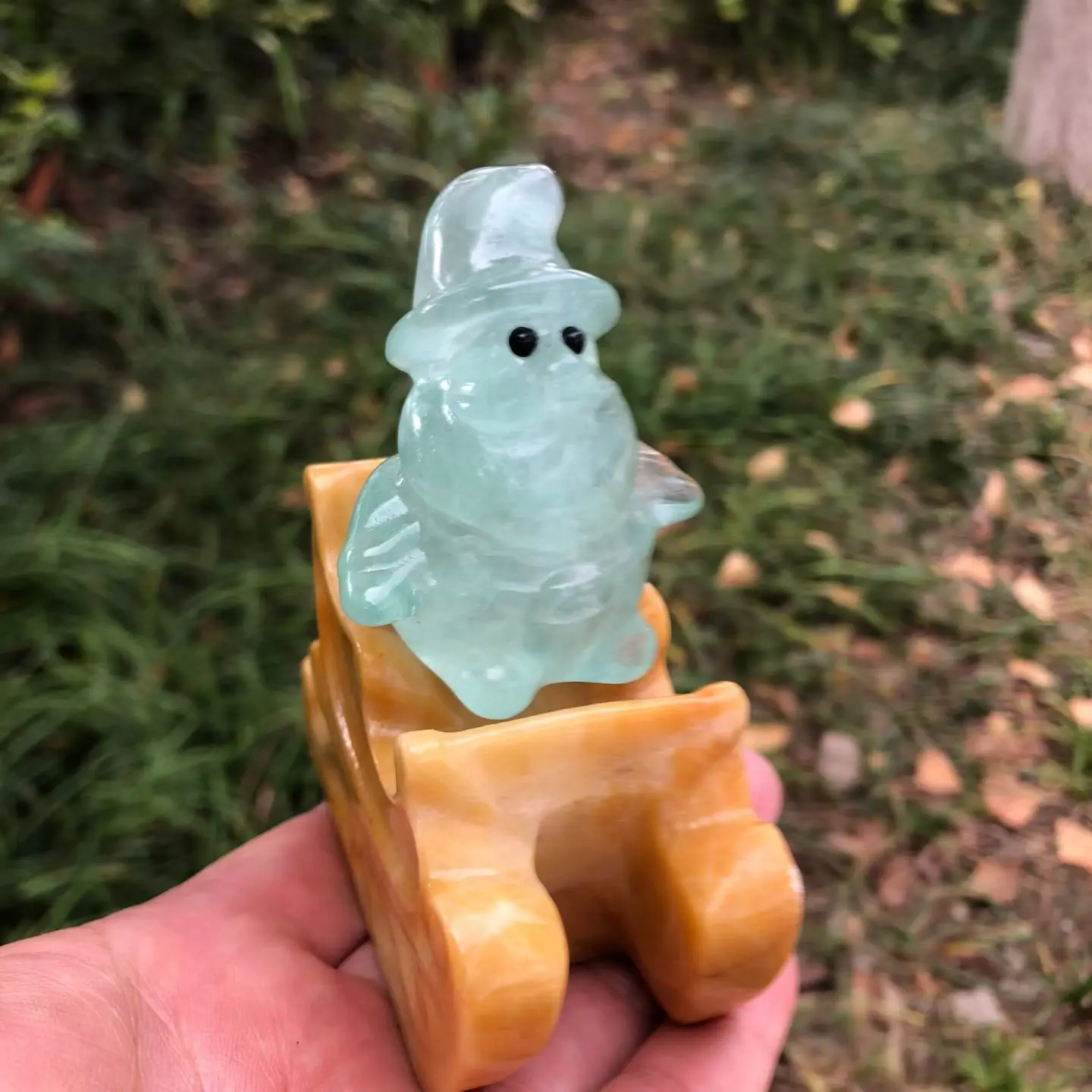 Hand Carved Natural Crystal Quartz Stone Santa Sleigh Reiki Healing Crystal Christmas Home Decorative Gift Statue