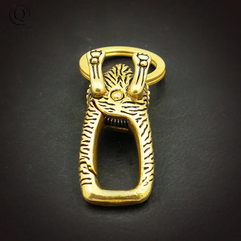 2022 NEW Brass Tiger Head Keychain Antique Craft Key Chains Ring Clasps Keyring Waist Buckle Copper Vintage Car Key Holder