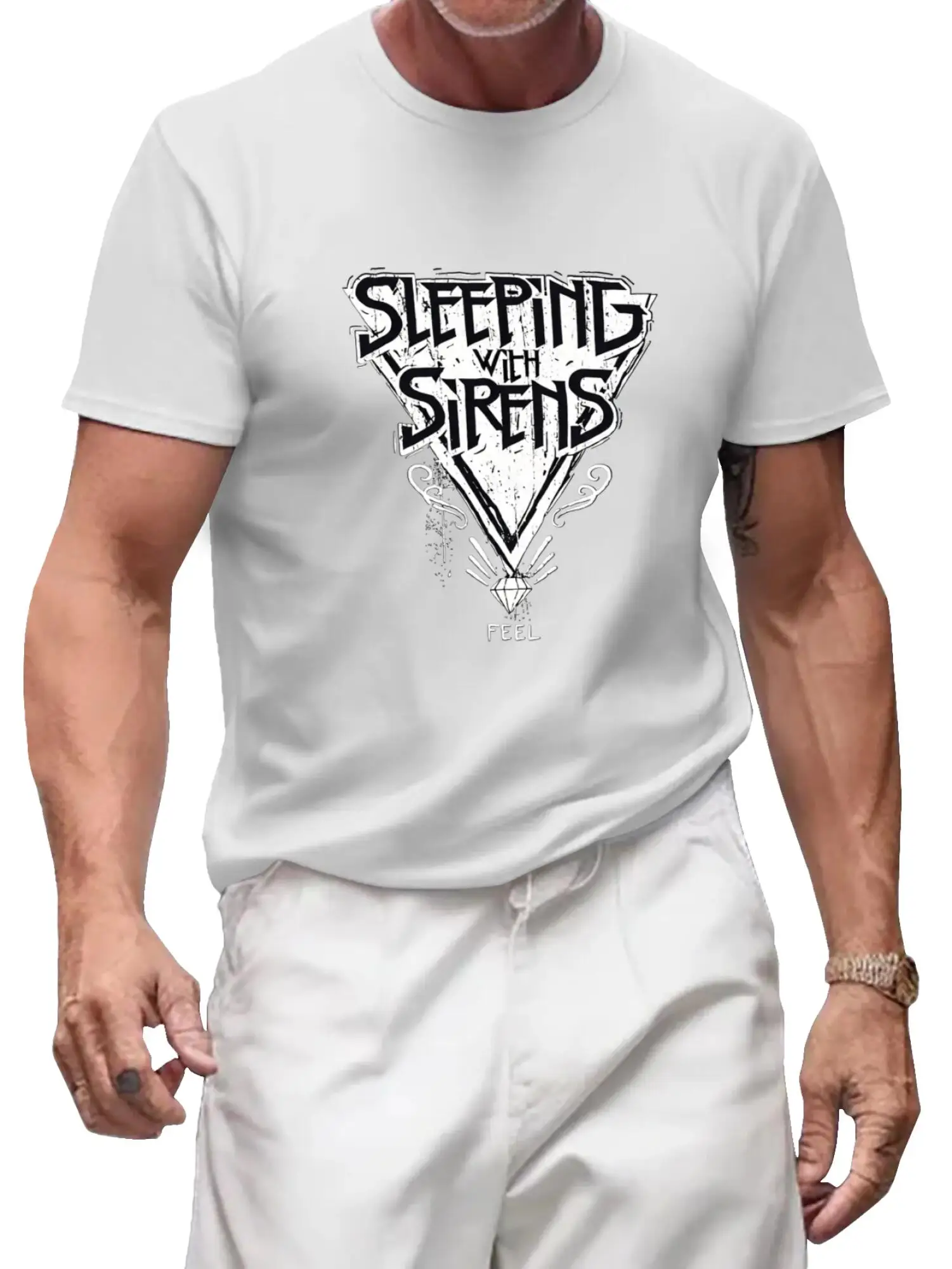 قميص نوم عتيق مع قميص صفارات الإنذار