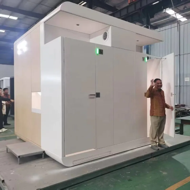 Toilette mobile intelligente da esterno ad alta capacità - Utilizzo per 6 persone, facile da trasportare