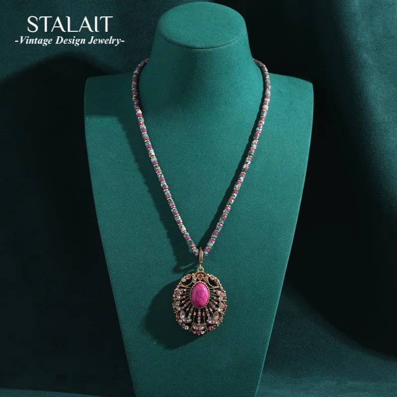 

Vintage Rose Red Natural Stone Leaf Hollow Necklace for Women Beaded Chain Antique Bohemia Jewelry Accessories New Arrival 2025