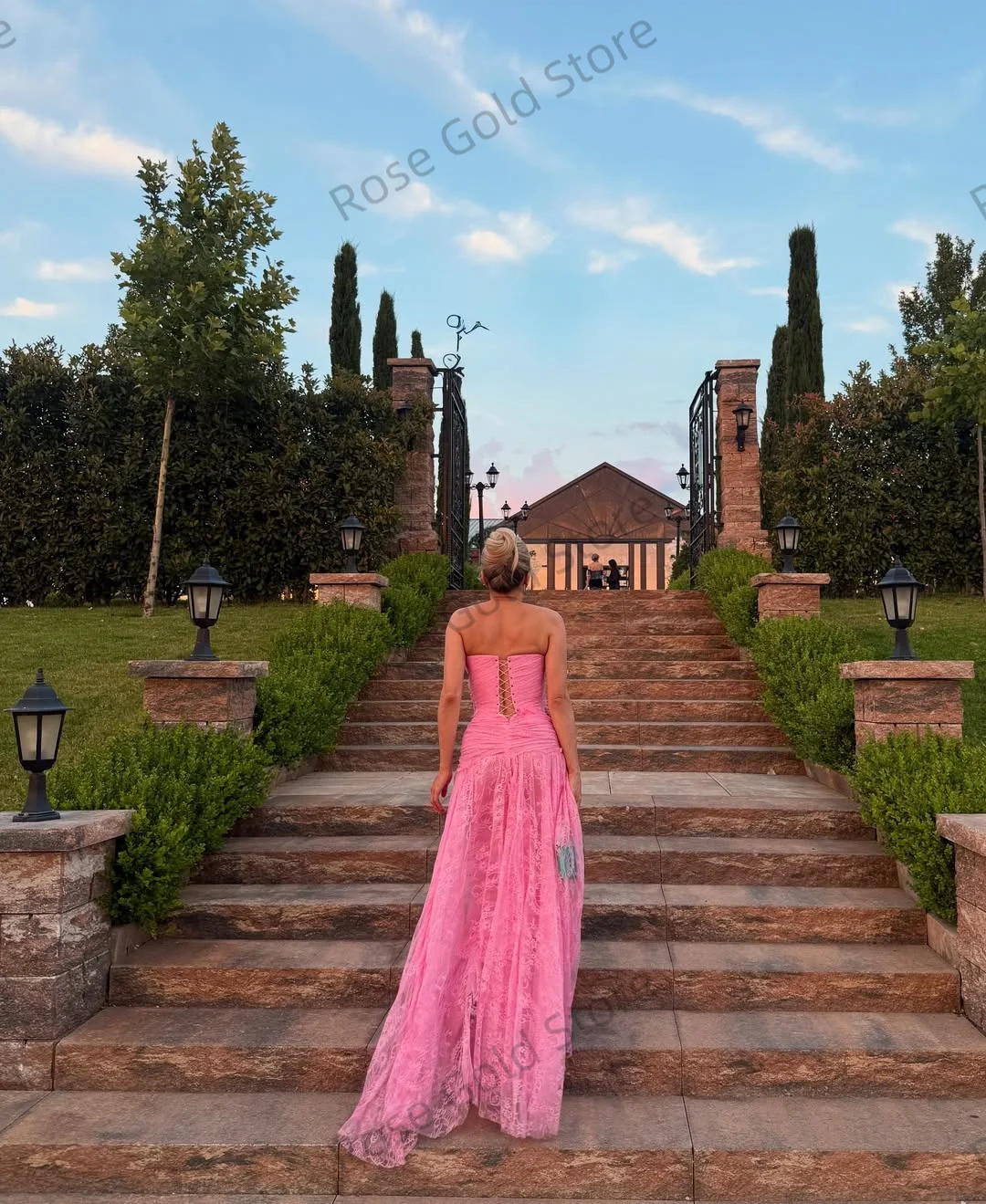 วินเทจสีชมพูชุดราตรีที่กําหนดเองลูกไม้ที่รักVestidos de Galaสง่างามดอกไม้A PpliquesสูงSlitผู้หญิงพรหมชุด