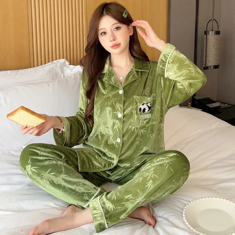 New Autumn Winter Velvet Warm Sleepwear Cute Women's Panda Print Pajamas Set Long Sleeve Nighty Women Nightwear Pijam Femme