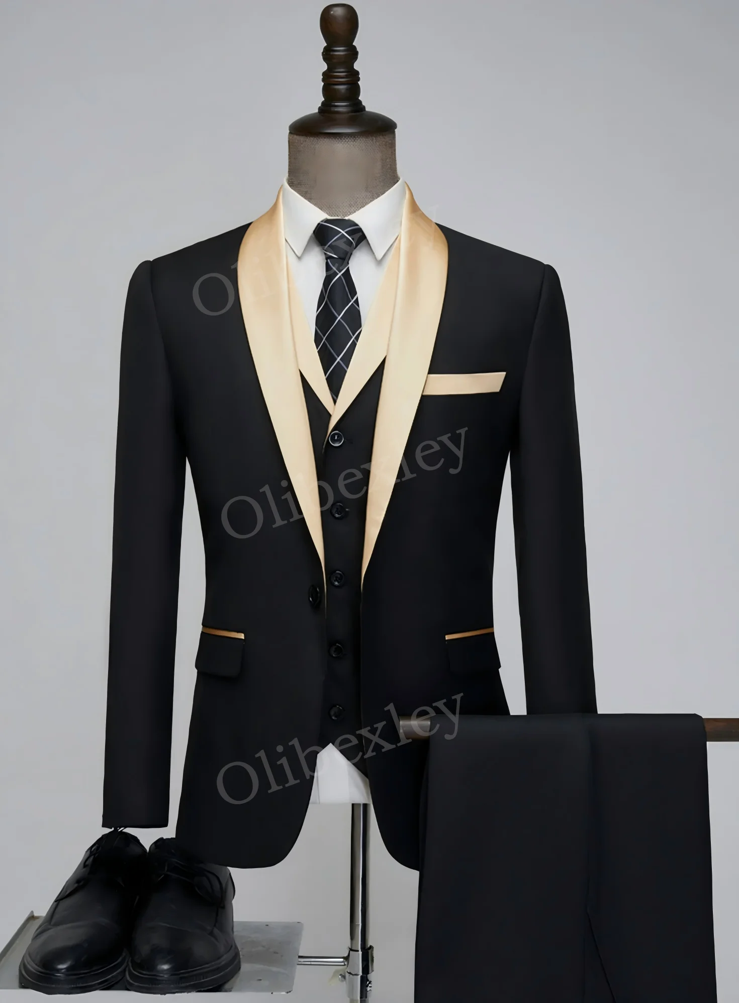 

Elegante Luxury Men's 3 Piece Slim Fit Suit One Button High Quality Wedding Groom Business Prom Suits with Lapel