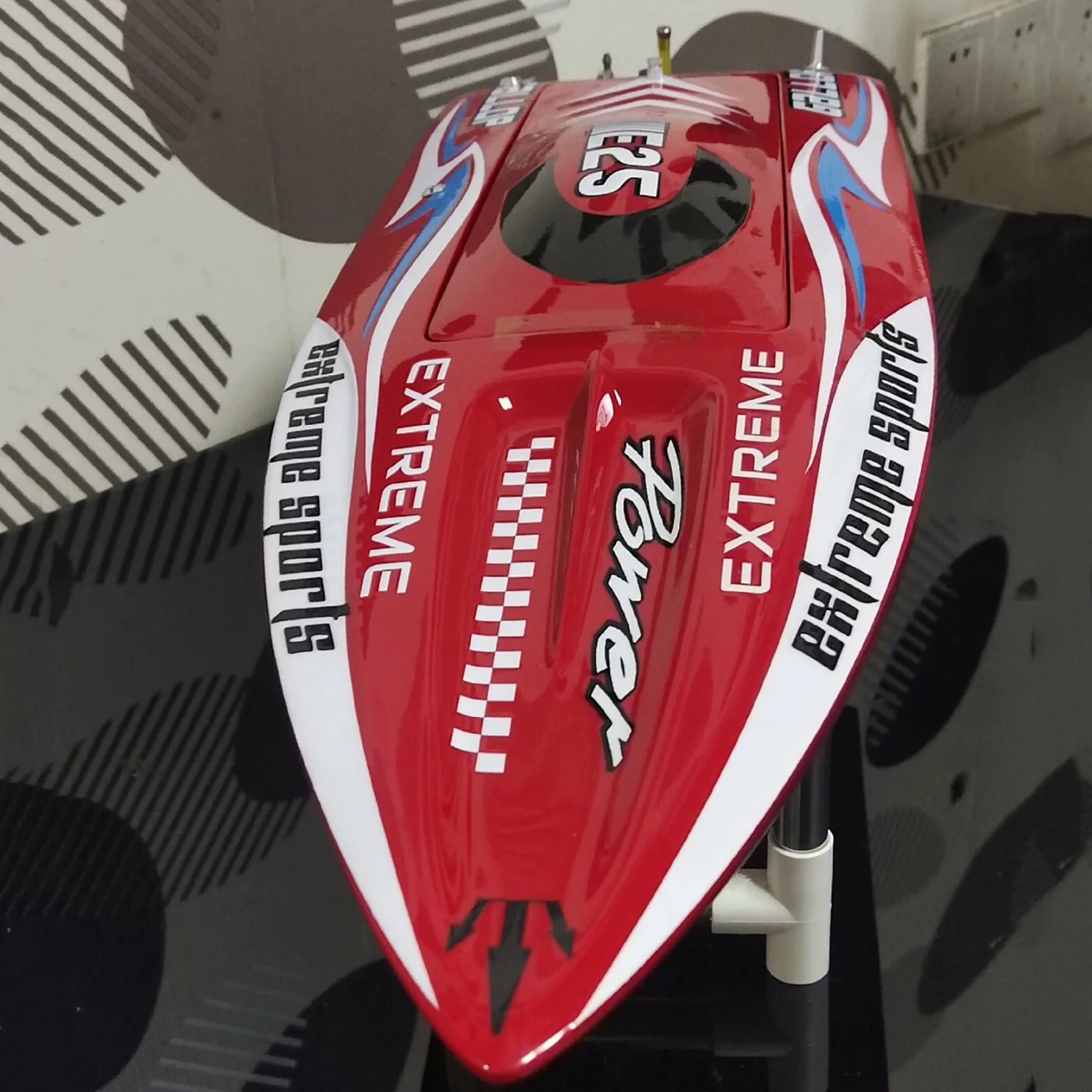 

72.5cm RC Boat DTRC Arrow E25 Remote Control Speedboat Fiberglass Material High-strength Hardware RC Boat Hull Adult Toy Gift