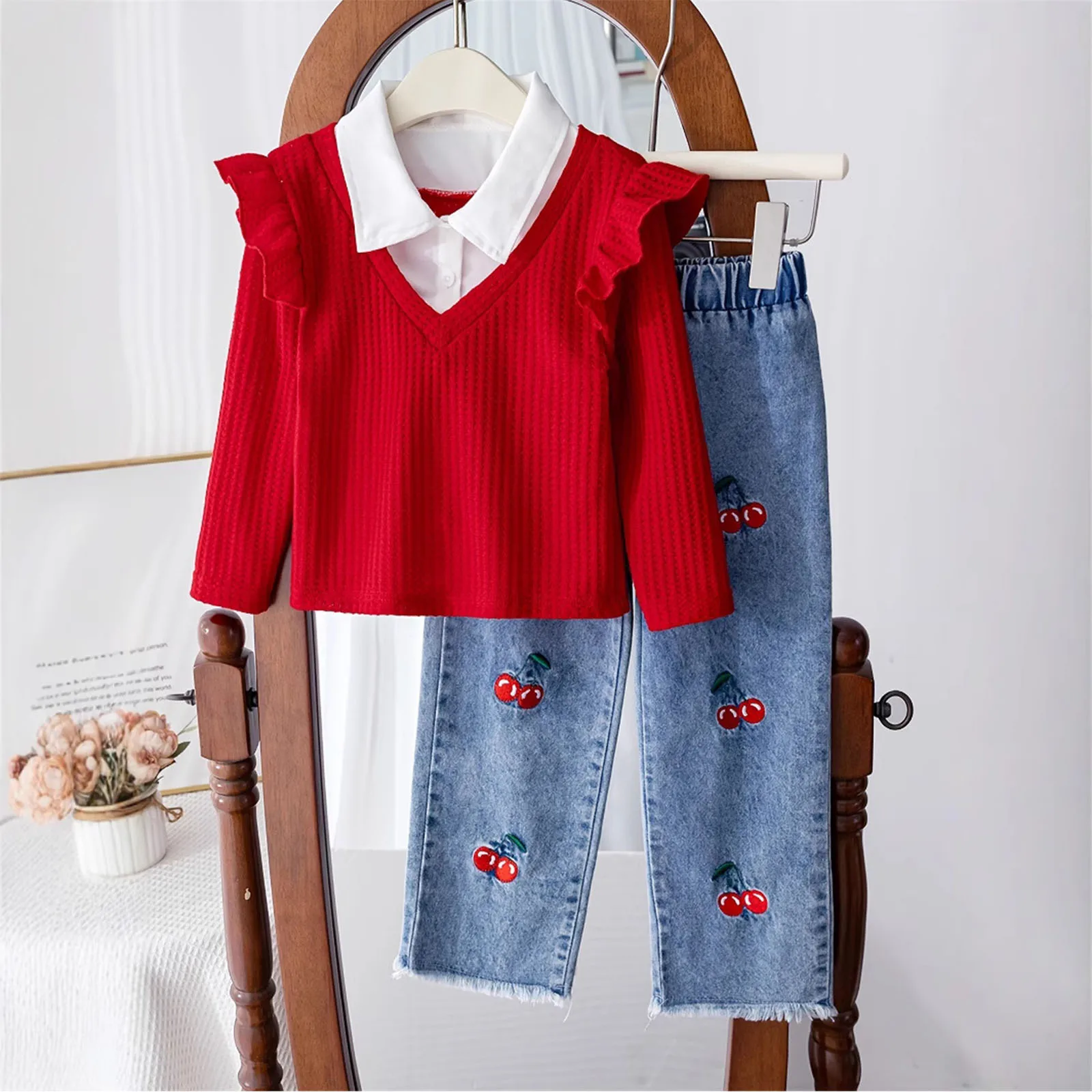 어린이 소녀 의류 복장 체리 자수가 있는 긴 소매 질감 탑 데님 바지 봄 가을 학교 일상복