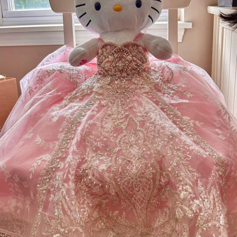 فساتين Quinceanera مخصصة باللون الوردي الفاتح اللامع قبالة الكتف كريستال ترتر زين ذيل طويل القوس فيستدو 15 Quinceanera