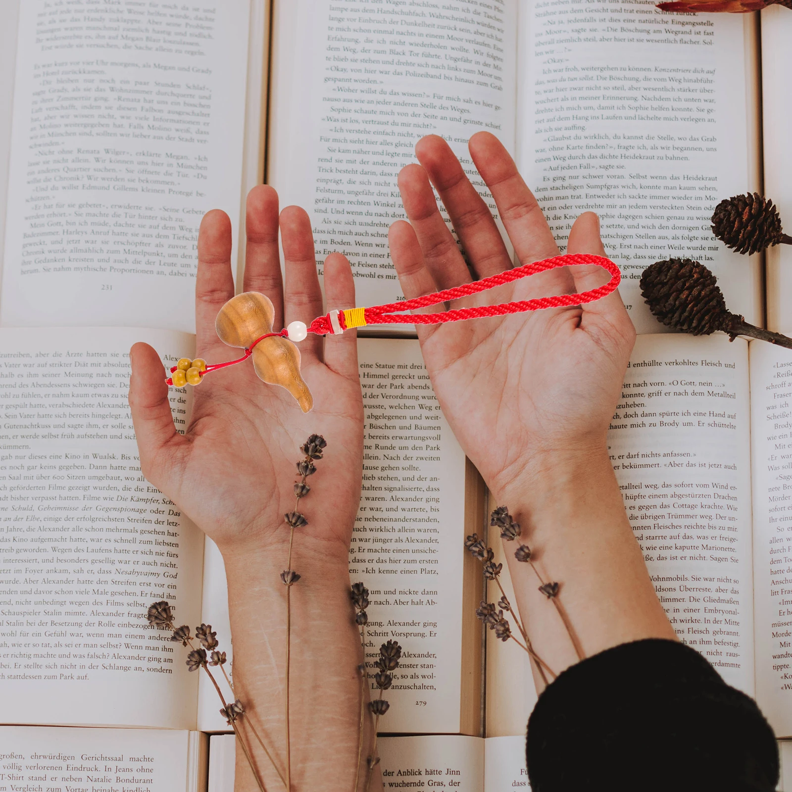 

Peach Wood Gourd Pendant Gourd Decoration Bag Hanging Car Interior Keychain Decor DIY Phone Accessory Small Lightweight Creative