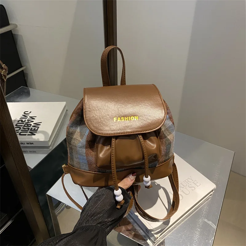 Stylish Large Capacity Backpack Backpack Student Leisure Commuter Bucket Bag