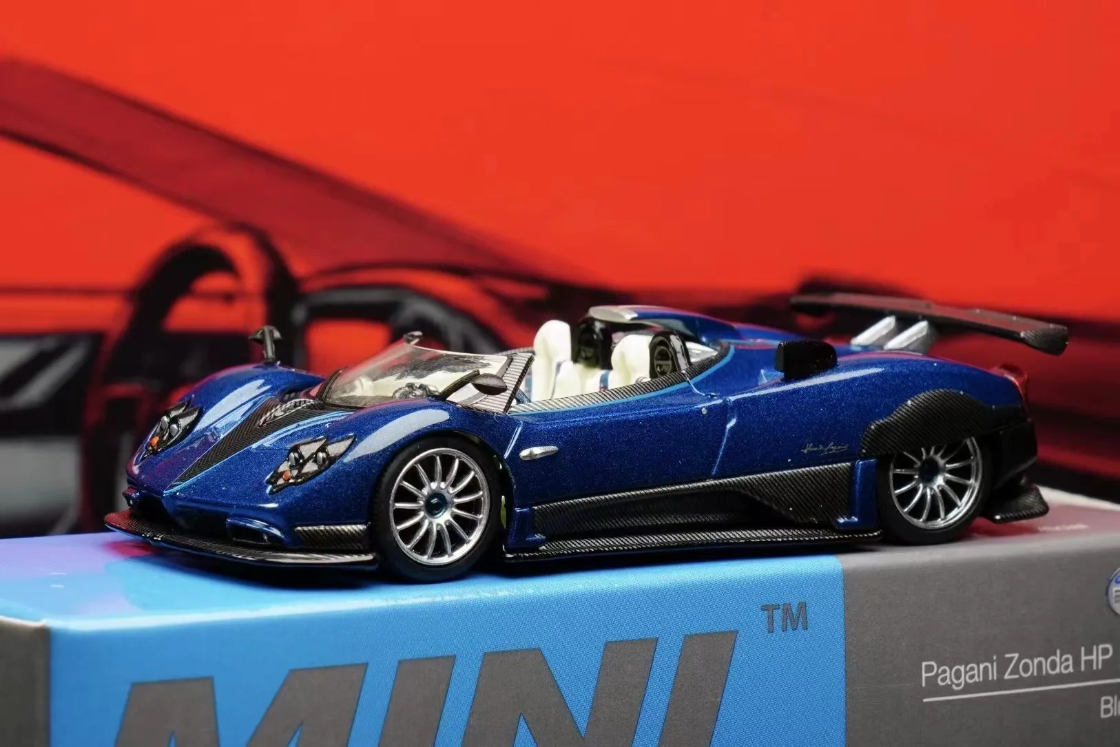 MINI GT 1/64 Pagani Zonda Convertible  simulated alloy toy car model