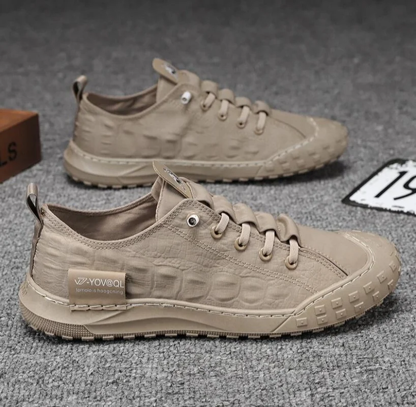 

Spring New Canvas Shoes Men's comfortable toe shoe Casual non slip trendy shoes Outdoor lightweight Male Sneakers
