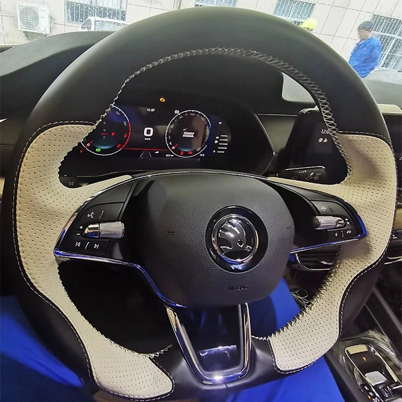

Для Skoda Octavia A7 Kodiaq Karoq, прошитый вручную черный, белый цвет, нескользящий чехол на руль автомобиля из натуральной кожи