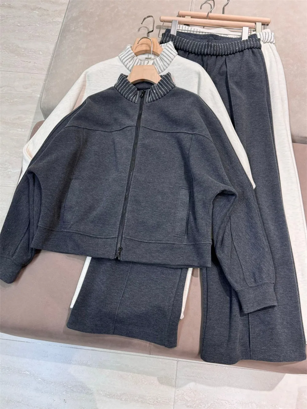 

Women's Pants Suit Stand Collar Zipper Cardigan Jacket + High Waist Wide-leg Pants 2-Piece Set