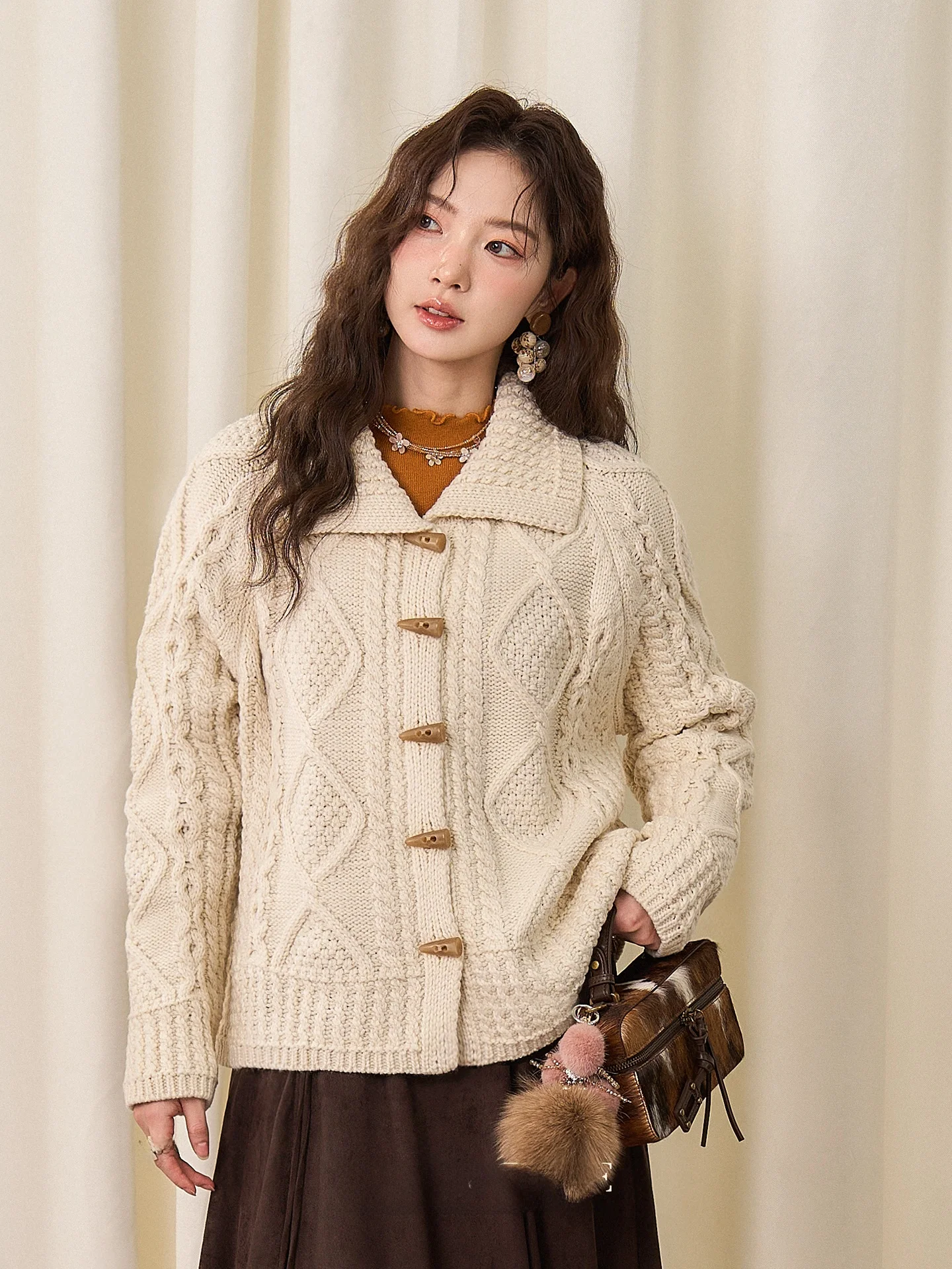 

Женский зимний вязаный шерстяной свитер-пальто Lycheerose в стиле ретро, удлиненный, с воротником-стойкой, на пуговицах, крупной вязки косичка