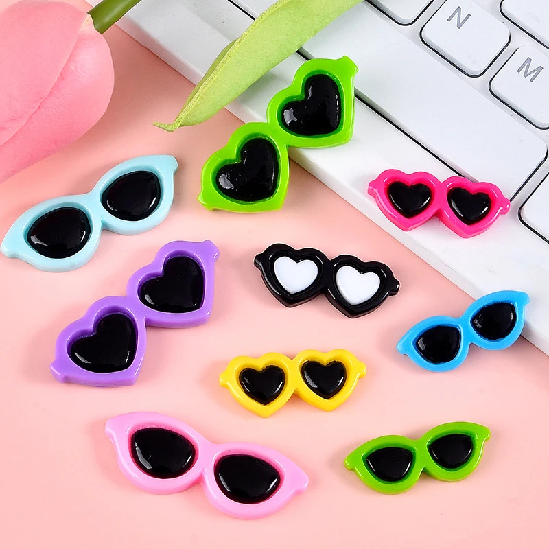 10Pcs Colorful Mini Heart-Shaped Glasses Resin Flatback Cabochon Kawaii Doll House Decor DIY Scrapbooking Crafts Accessories