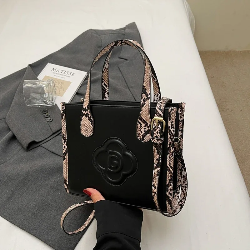 

Stylish Leather Tote Bag for Ladies with Crossbody Option from Famous Designer Luxury Brand Popular Classic Elegant