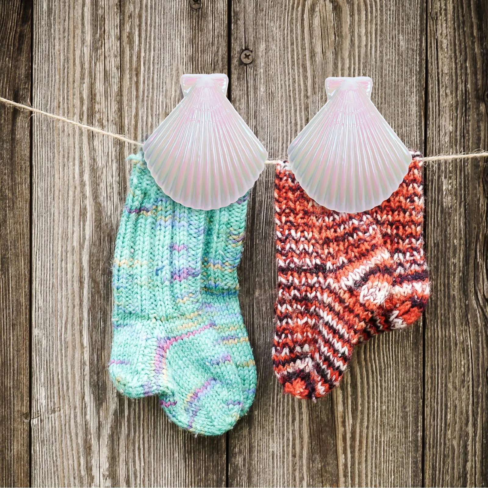 

Plastic Shell Beach Towel Clip Windproof Holder for Beach Chair Clothes Clip Pool Towels Towel Clips Clips for Clothes