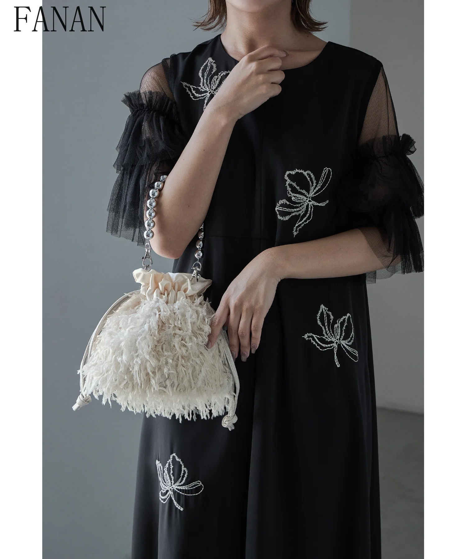 

2025 New Casual Handbags Feather Drawstring Women's Bucket Bag Single Shoulder Pearl Elegant Handbag Crossbody Bags for Girl