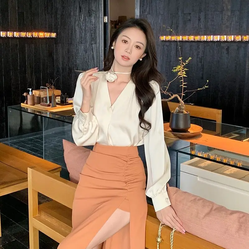 Spring Autumn New Temperament V-neck Shirts Ladies Fashion Solid Color Solid Color Blouse Women Clothing Refreshing Thin Top Tee