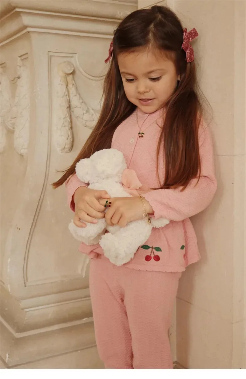 

Girls' Sweater Jacket 2025 Autumn/Winter New Versatile Children's Clothing Cute Cherry Embroidered Skirt Cardigan Jacket
