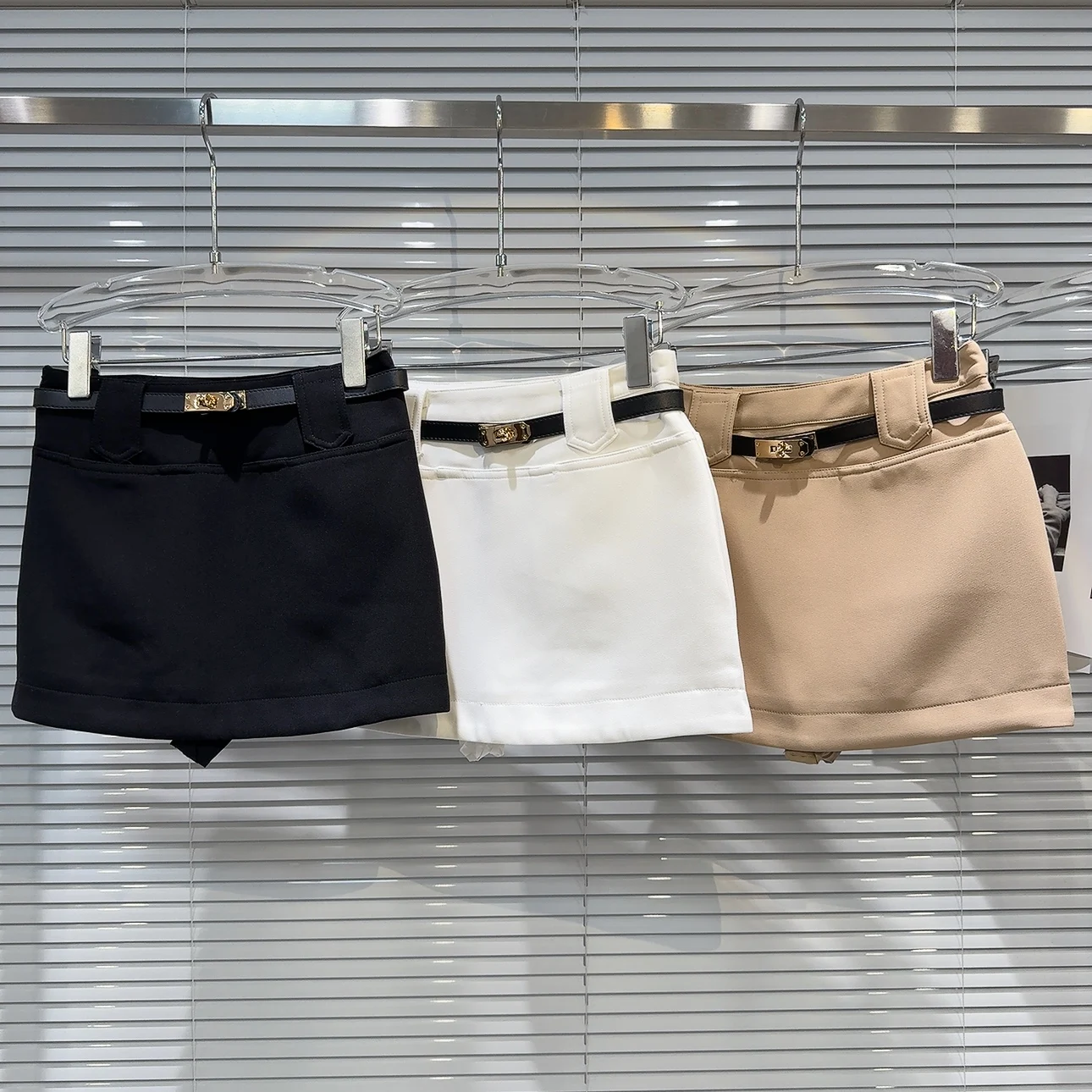 

Faionable Metal Bule поясной ремень Pure Color Ladylike ort Юбка с запахом вокруг юбки Женская высокая талия H-ape 2024 Лето ...