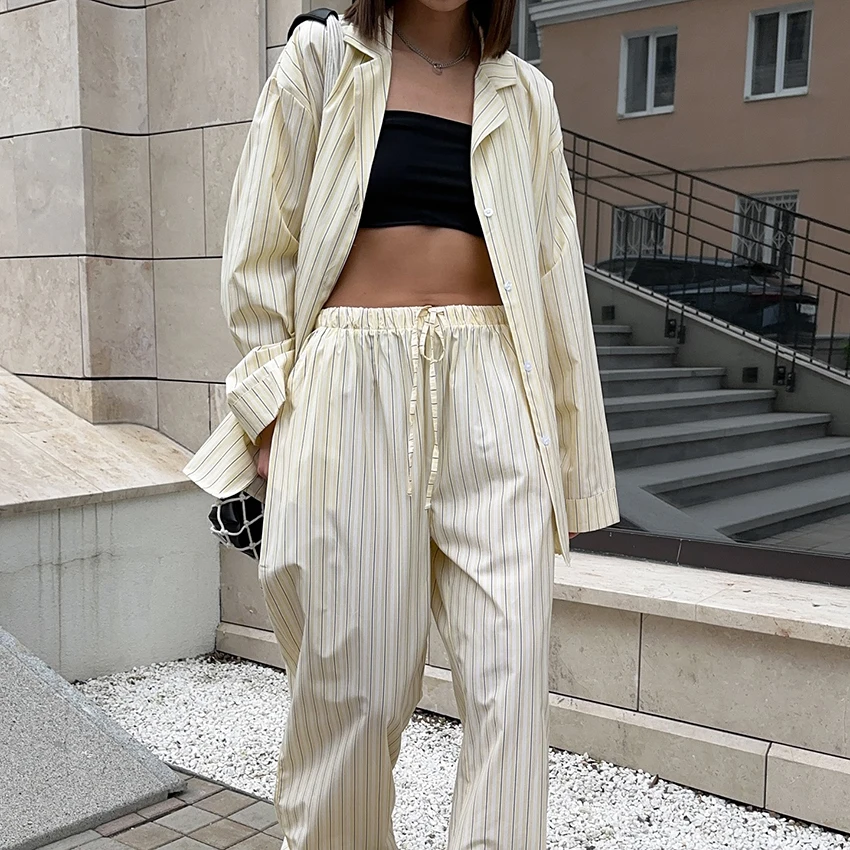 

Hiloc элегантные пижамные комплекты в тонкую полоску с v-образным вырезом, однобортный летний женский комплект из двух предметов, блузка с длинными рукавами и карманами, брюки, костюмы