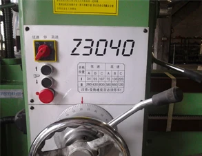 Tesat China Z3040x10 Radial Drilling Machine with Gearbox and Pump 40mm Max Drilling Diameter
