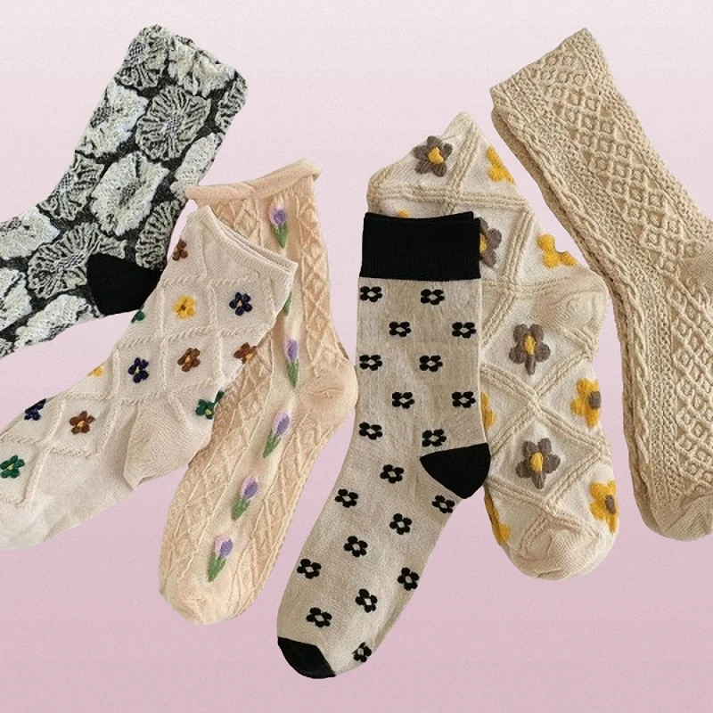 Chaussettes à fleurs respirantes pour femmes, tube moyen, style universitaire, chaussettes longues douces pour filles, chaussettes de sport pour femmes, 3/6 paires, nouveau, 2024