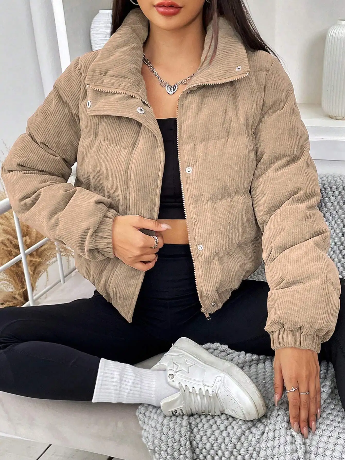 

Женская вельветовая куртка-пуховик с кнопками, осенне-зимнее теплое короткое пальто