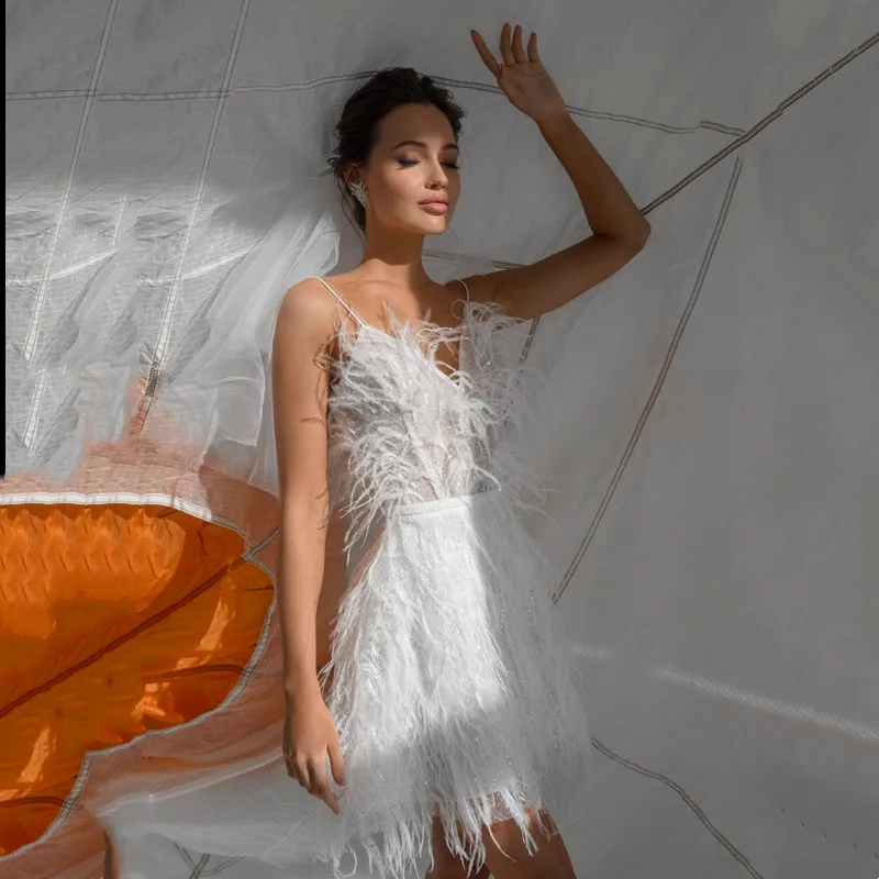 

Luxury Ivory Mini A-Line Wedding Dress Sexy V-Neck Spaghetti Strap Bride Dresses Formal Open Back Pleat Feathers Gown Customized