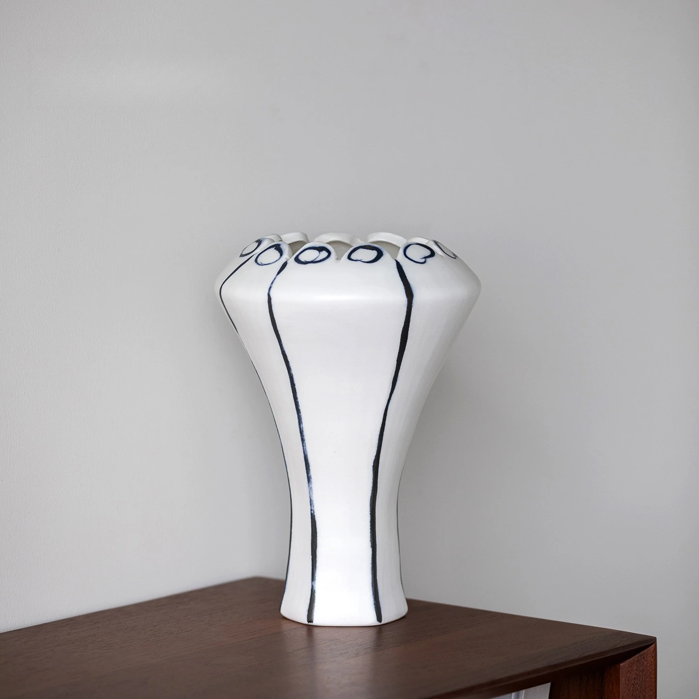 High-end lace vase abstract irregular home living room decoration ornament